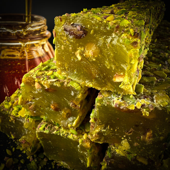 Medus vīģes lukums ar grieztām pistācijām