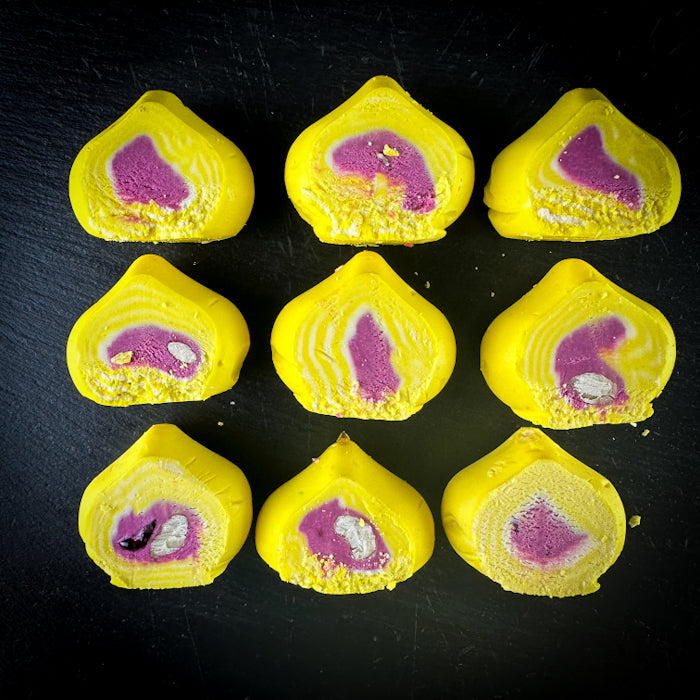 Samarkandas halvas rullīši ar banānu-upeņu garšu un mandelēm