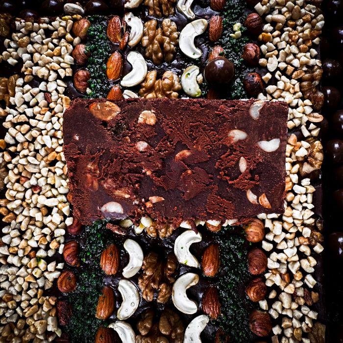 Šokolādes halva-šerbets ar riekstiem