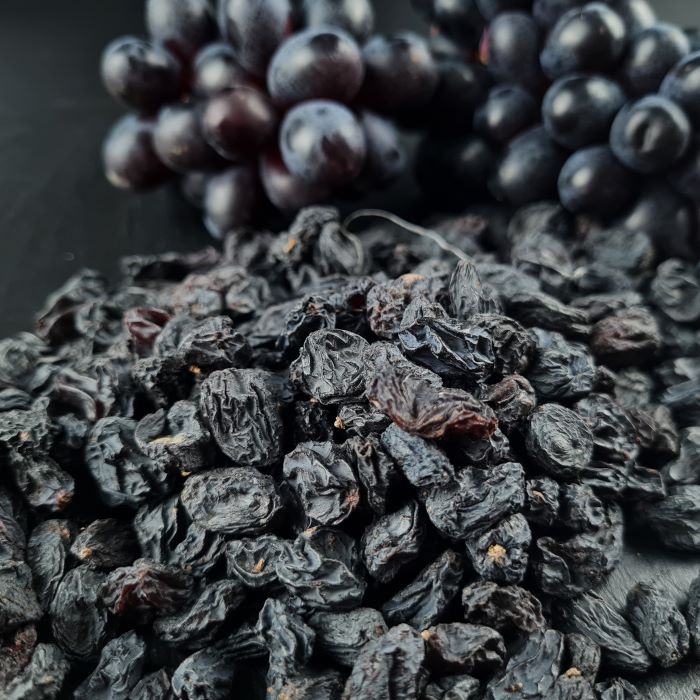 Tumšās karaliskās rozīnes