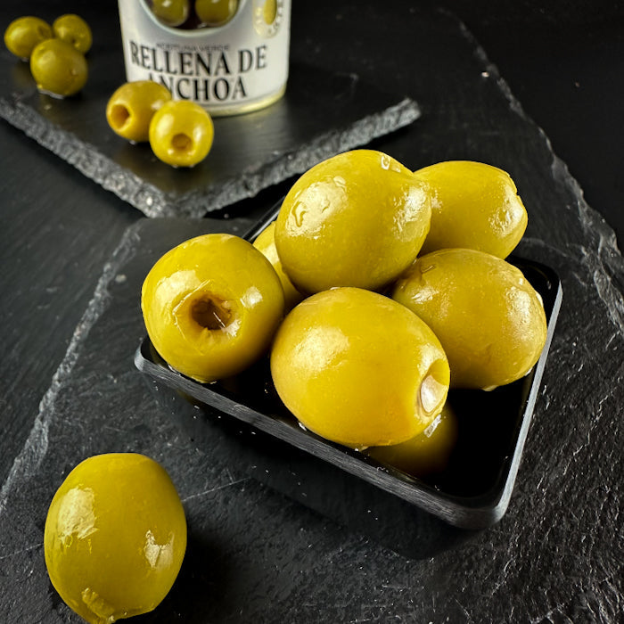 Zaļās olīvas pildītas ar anšoviem bez kauliņiem